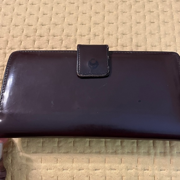 Gucci leather wallet. 100% Authentic. PreLoved but still lots of life left. - Picture 14 of 16